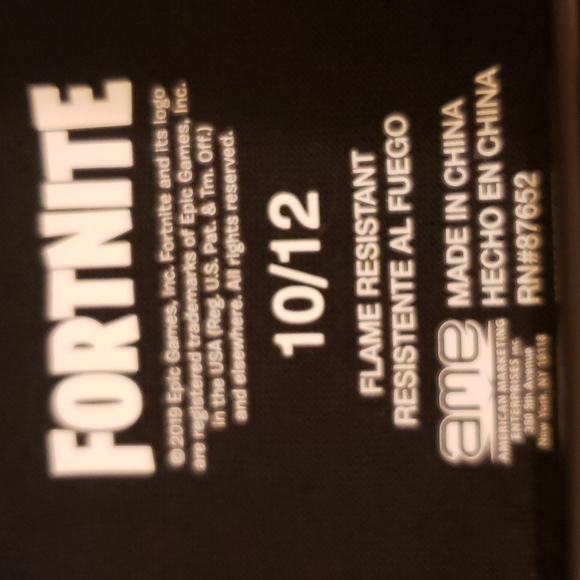 FORTNITE Top, Girls Size 10/12. - Picture 3 of 3